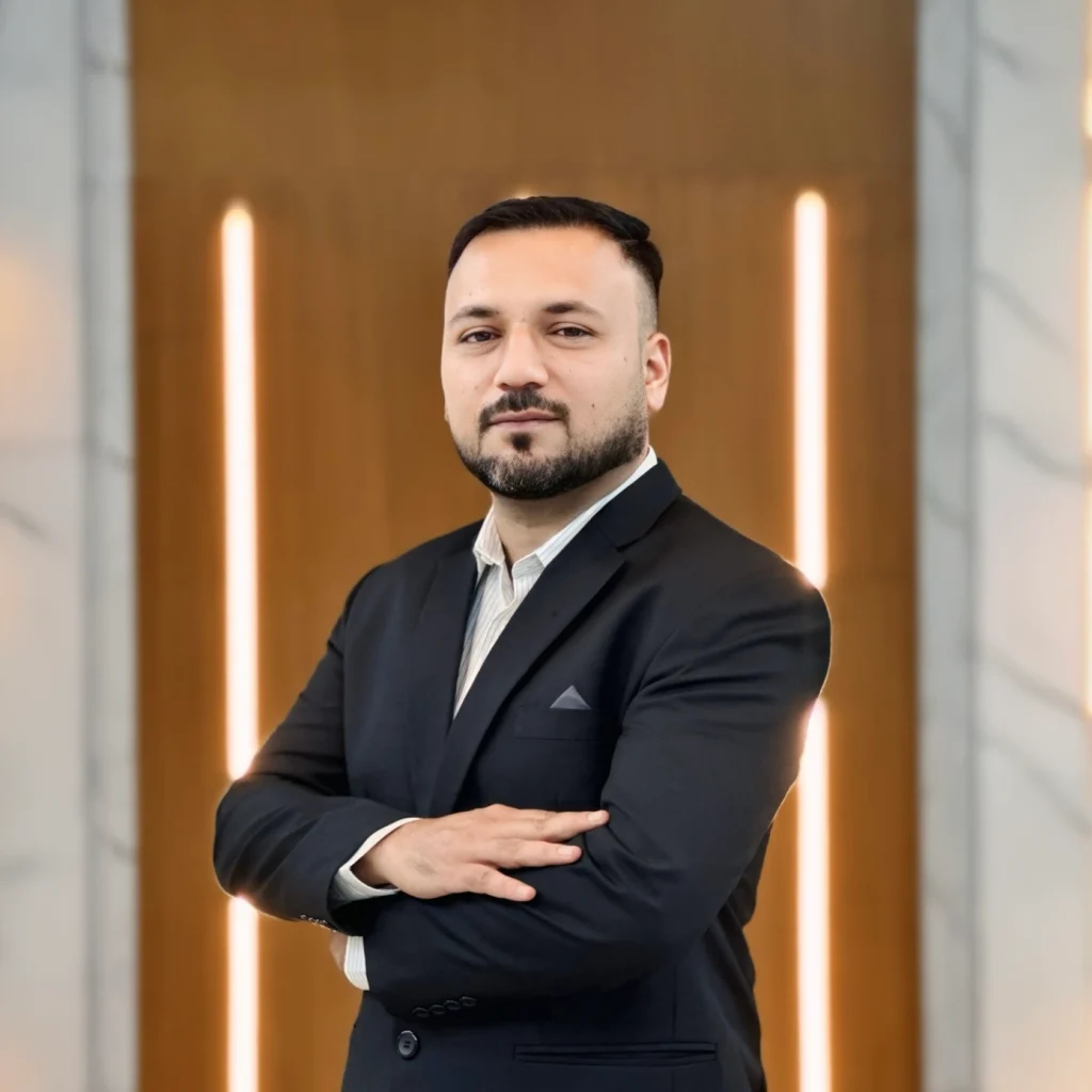 ALIYAS REAL ESTATE TEAM MEMBER